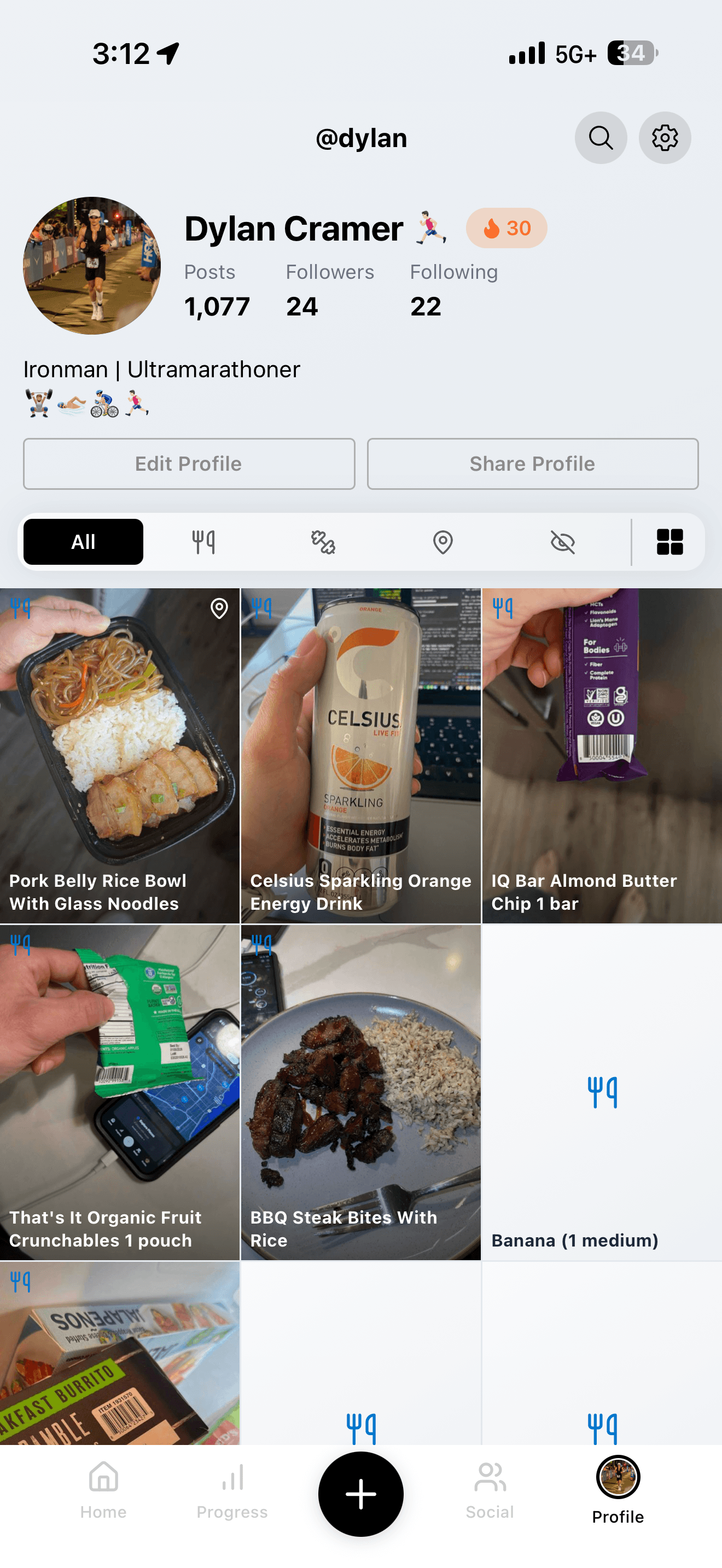 InstaCal profile page showing meal photo grid, streak counter, followers and post count